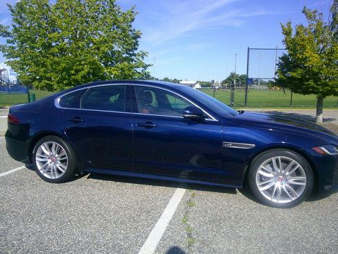 Used 2023 Jaguar XF R-Dynamic SE AWD/4WD image 15