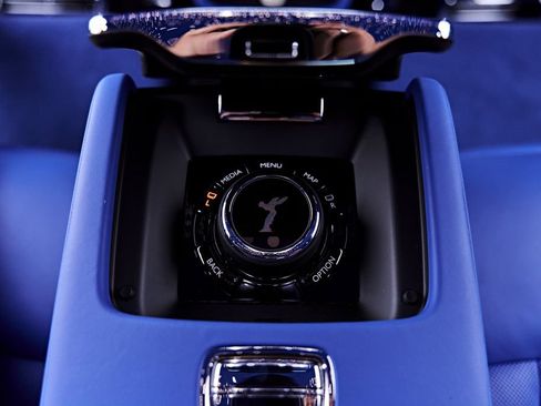 Used 2024 Rolls-Royce Phantom Sedan w/ The Phantom Package RWD image 79