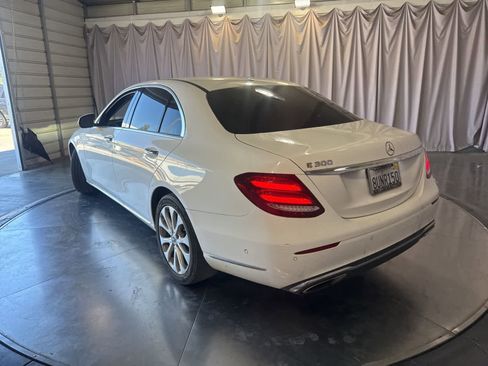 Used 2018 Mercedes-Benz E 300 image 7