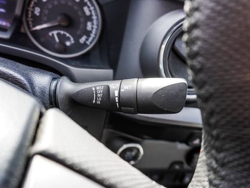 Used 2020 Toyota Tacoma TRD Sport RWD image 17