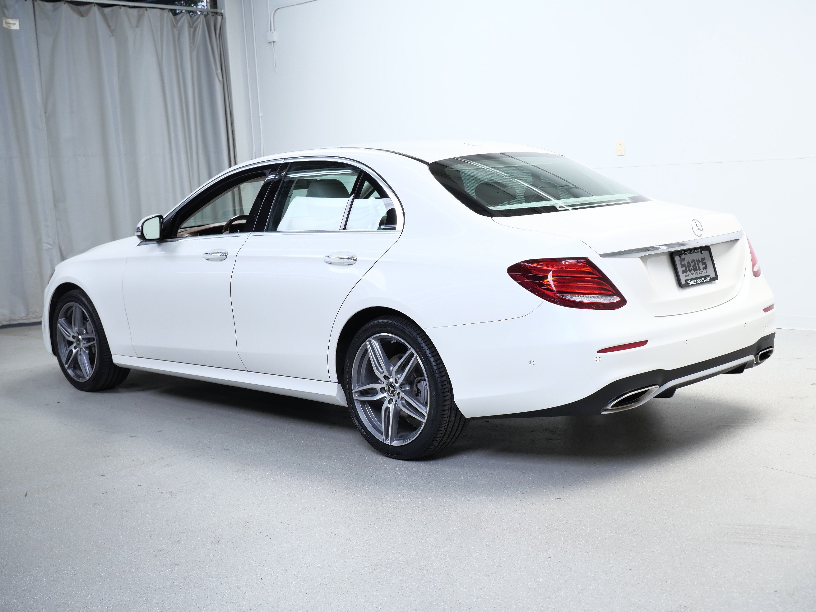 Used 2018 Mercedes-Benz E 300 image 10