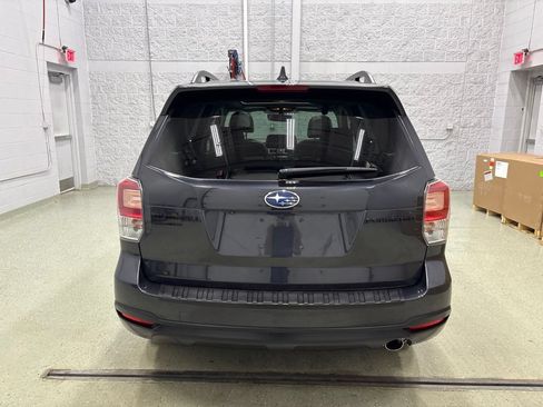 Used 2018 Subaru Forester 2.5i Premium w/ Popular Package #2A AWD/4WD image 5