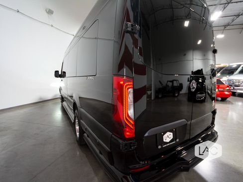 Used 2023 Mercedes-Benz Sprinter 3500 image 22