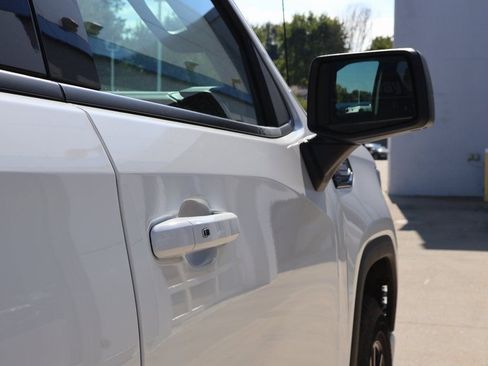 New 2026 GMC Sierra 1500 Elevation image 38