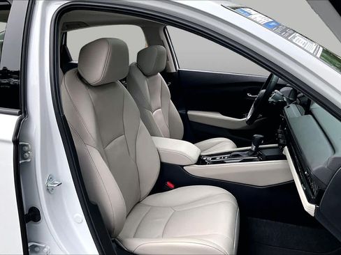 Used 2023 Honda Accord Touring image 9