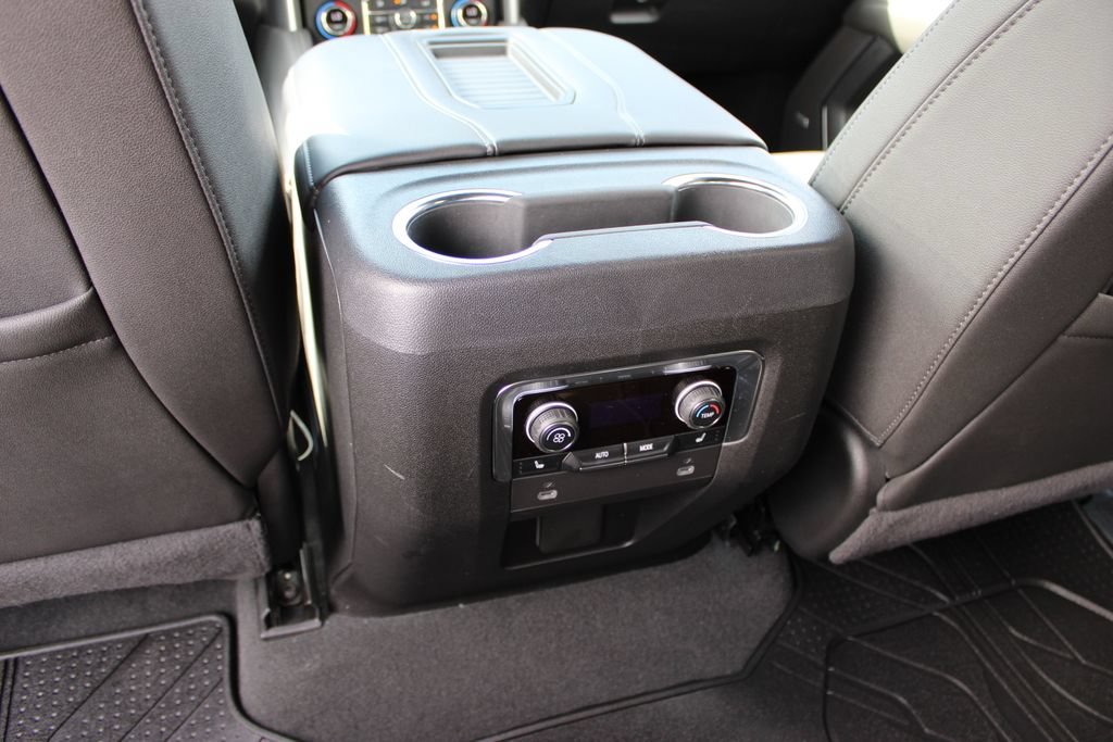 Used 2024 Chevrolet Suburban Z71 w/ Luxury Package AWD/4WD image 44