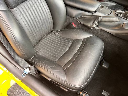 Used 2004 Chevrolet Corvette Convertible w/ Preferred Equipment Group RWD image 72
