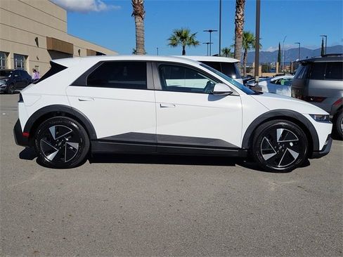 New 2026 Hyundai Ioniq 5 SE image 24