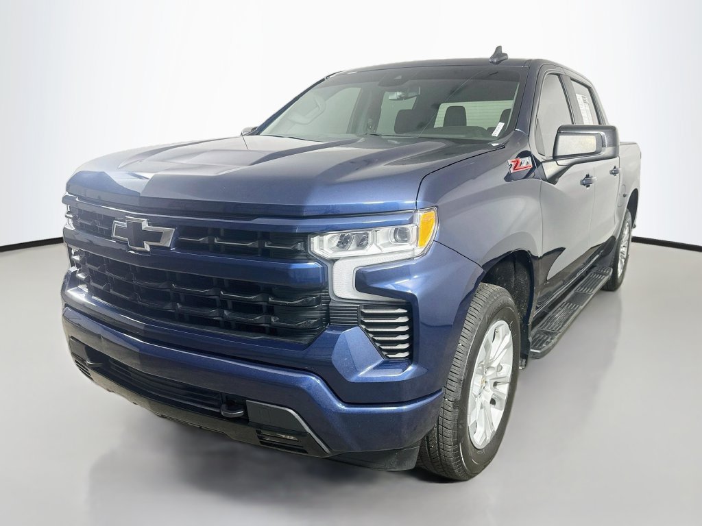 Used 2022 Chevrolet Silverado 1500 RST AWD/4WD image 3