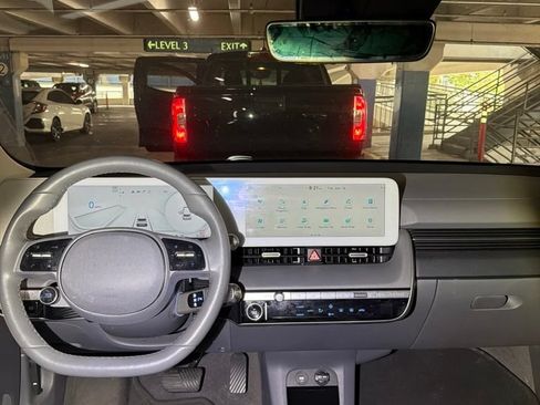 Used 2024 Hyundai Ioniq 5 SEL RWD image 5