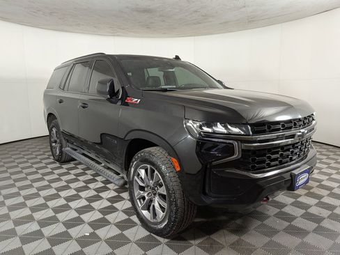 Used 2021 Chevrolet Tahoe Z71 w/ Z71 Signature Package image 5