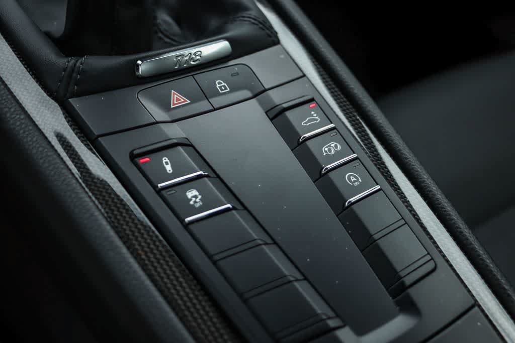 Used 2025 Porsche 718 Cayman S RWD image 20