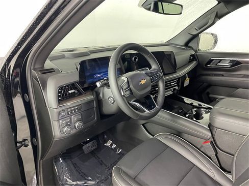 Certified 2025 Chevrolet Tahoe Premier image 3