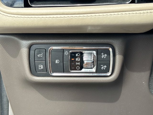 Used 2020 Lincoln Aviator Grand Touring w/ Equipment Group 302A AWD/4WD image 24