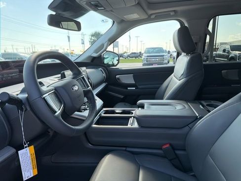 New 2025 Ford Expedition Active image 11