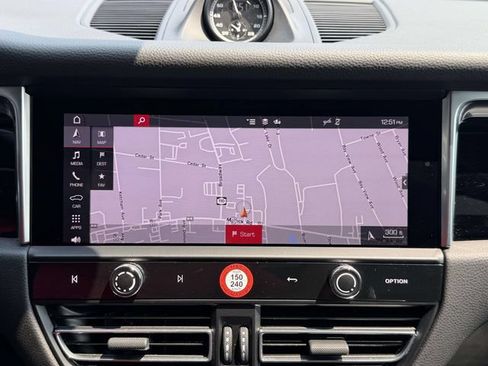 Certified 2023 Porsche Macan S AWD/4WD image 25