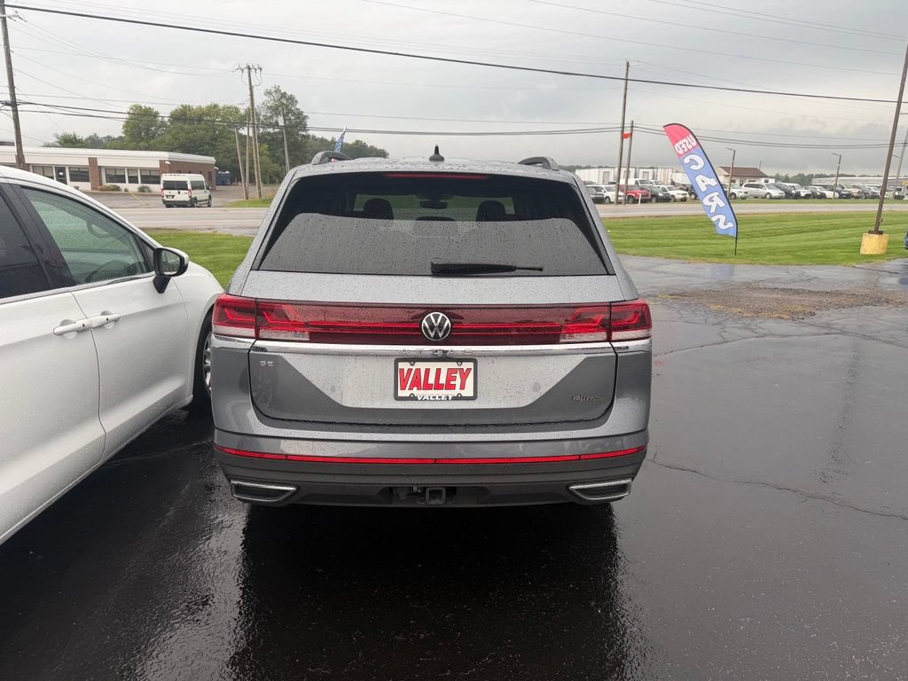 Used 2025 Volkswagen Atlas SE FWD image 5