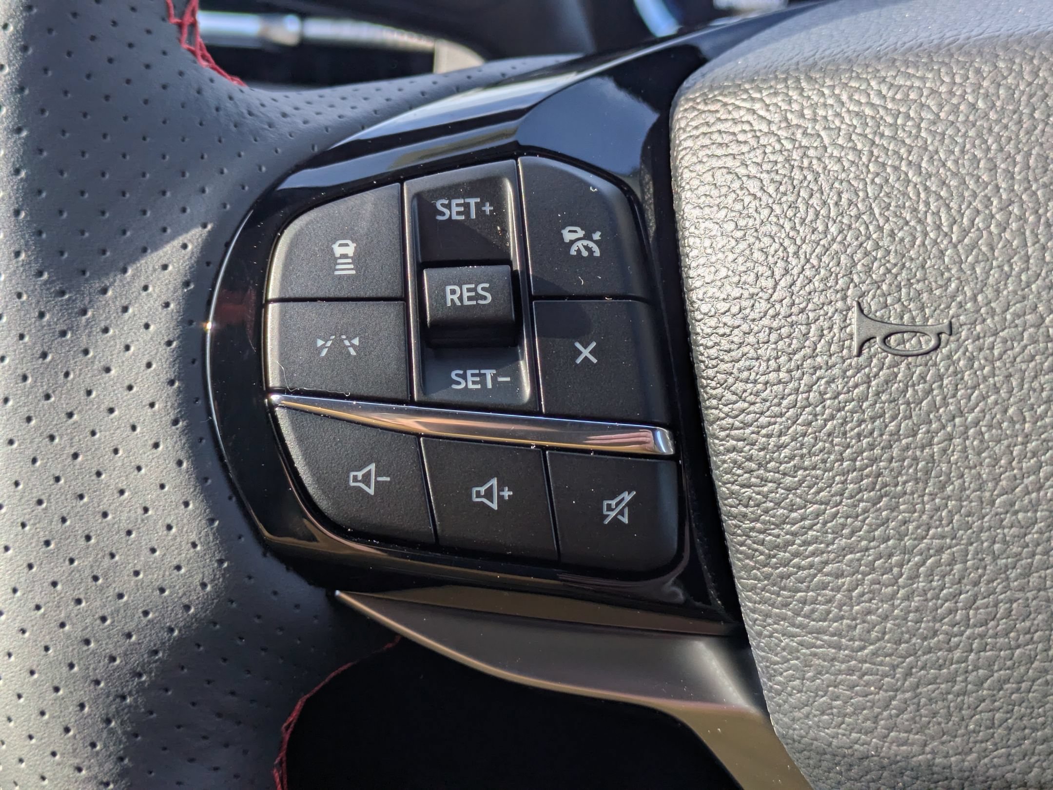 New 2026 Ford Explorer ST-Line w/ Premium Package RWD image 14