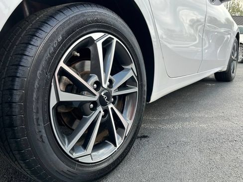 Used 2022 Kia Forte LXS FWD image 11