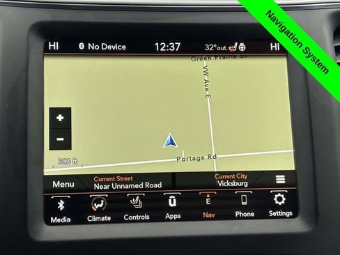 Used 2023 Jeep Cherokee Altitude Lux image 20