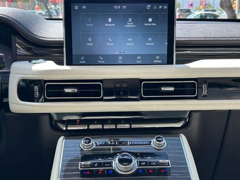 Used 2023 Lincoln Aviator Black Label image 17