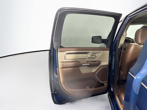 Used 2019 RAM 1500 Laramie image 26