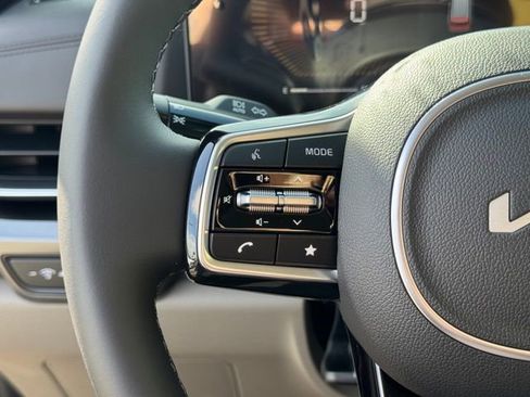 New 2026 Kia Carnival FWD image 26