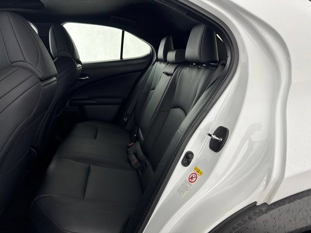 Used 2019 Lexus UX 200 F Sport w/ F Sport Premium Package FWD image 27