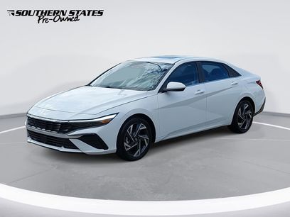 Certified 2025 Hyundai Elantra SEL w/ Cargo Package