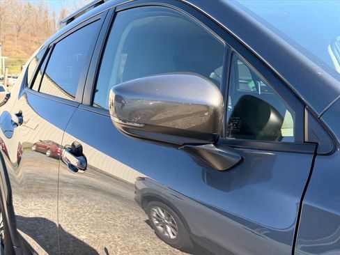 Used 2024 Subaru Crosstrek 2.0i Premium image 10