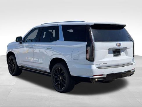 New 2026 Cadillac Escalade Luxury w/ Touring Package AWD/4WD image 3
