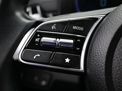 Used 2025 Kia Seltos S FWD image 26