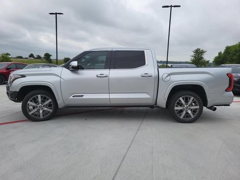 Used 2023 Toyota Tundra Capstone AWD/4WD image 3