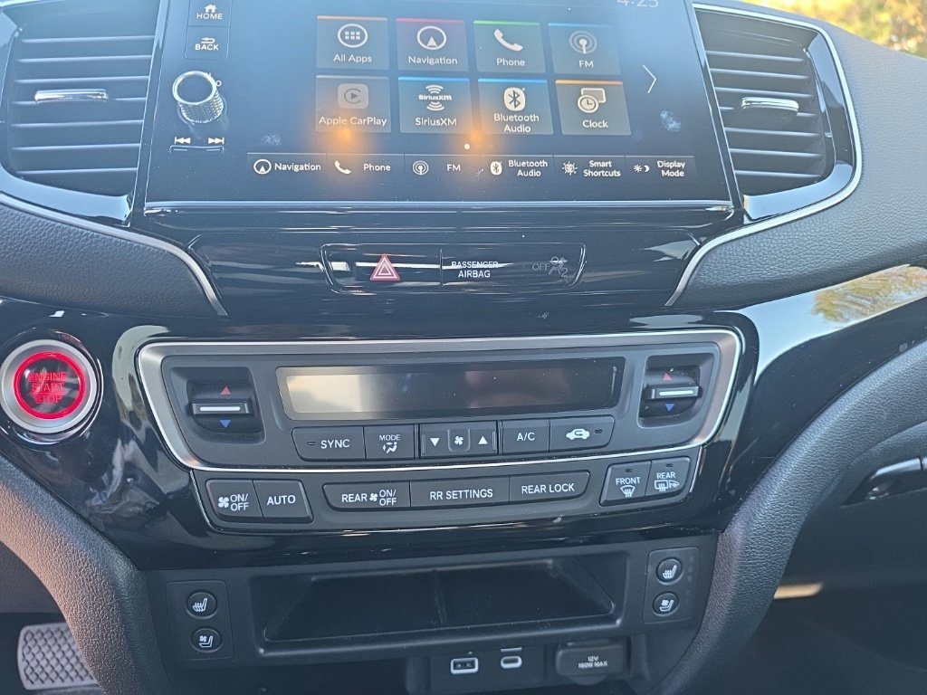 Certified 2024 Honda Ridgeline Black Edition image 17
