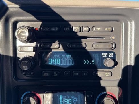 Used 2005 GMC Sierra 1500 SLT w/ Light Duty Power Package image 37