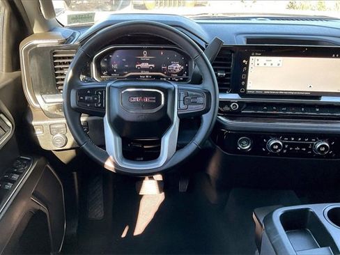 Used 2024 GMC Sierra 1500 Elevation image 4