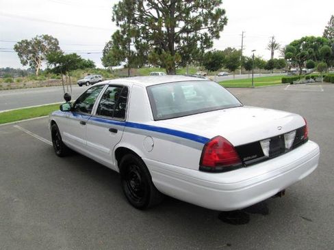 Used 2011 Ford Crown Victoria Police Interceptor w/ Radio Suppression Pkg image 4