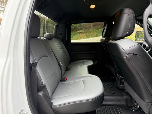 Used 2024 RAM 3500 Tradesman image 15