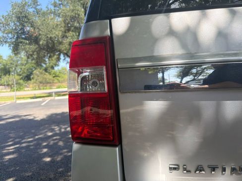 Used 2017 Ford Expedition Platinum RWD image 12