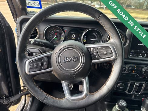 Used 2022 Jeep Wrangler Sahara image 28