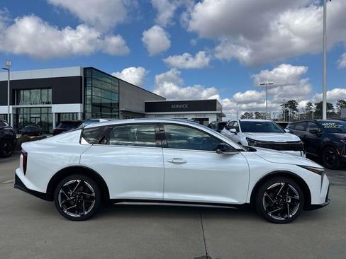 New 2026 Kia K4 GT-Line image 9