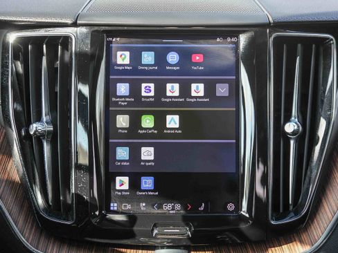 Used 2023 Volvo XC60 T8 Ultimate image 13