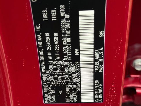 Certified 2025 Toyota Grand Highlander AWD image 28