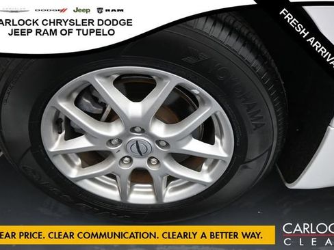 Used 2025 Chrysler Pacifica Select FWD image 42