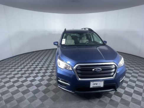 Used 2019 Subaru Ascent Premium image 3