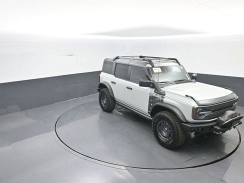 Certified 2024 Ford Bronco Everglades image 17