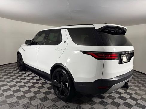 Certified 2025 Land Rover Discovery S image 5