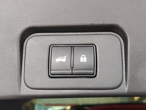 Certified 2024 Nissan Rogue SL w/ SL Premium Package FWD image 33
