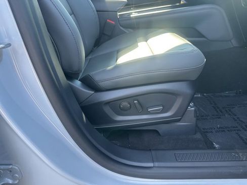 New 2026 Ford Explorer Active w/ Active Comfort Package image 34