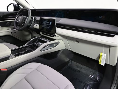 New 2026 Lincoln Nautilus Premier w/ Equipment Group 102A image 15